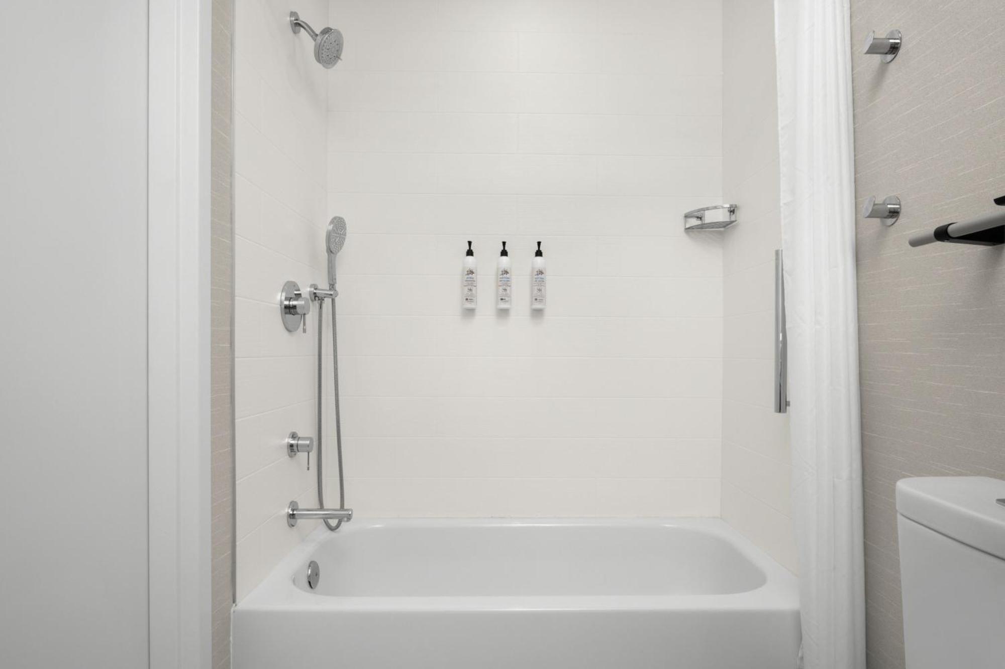 Delta Hotels By Marriott Colonial Heights Zewnętrze zdjęcie
