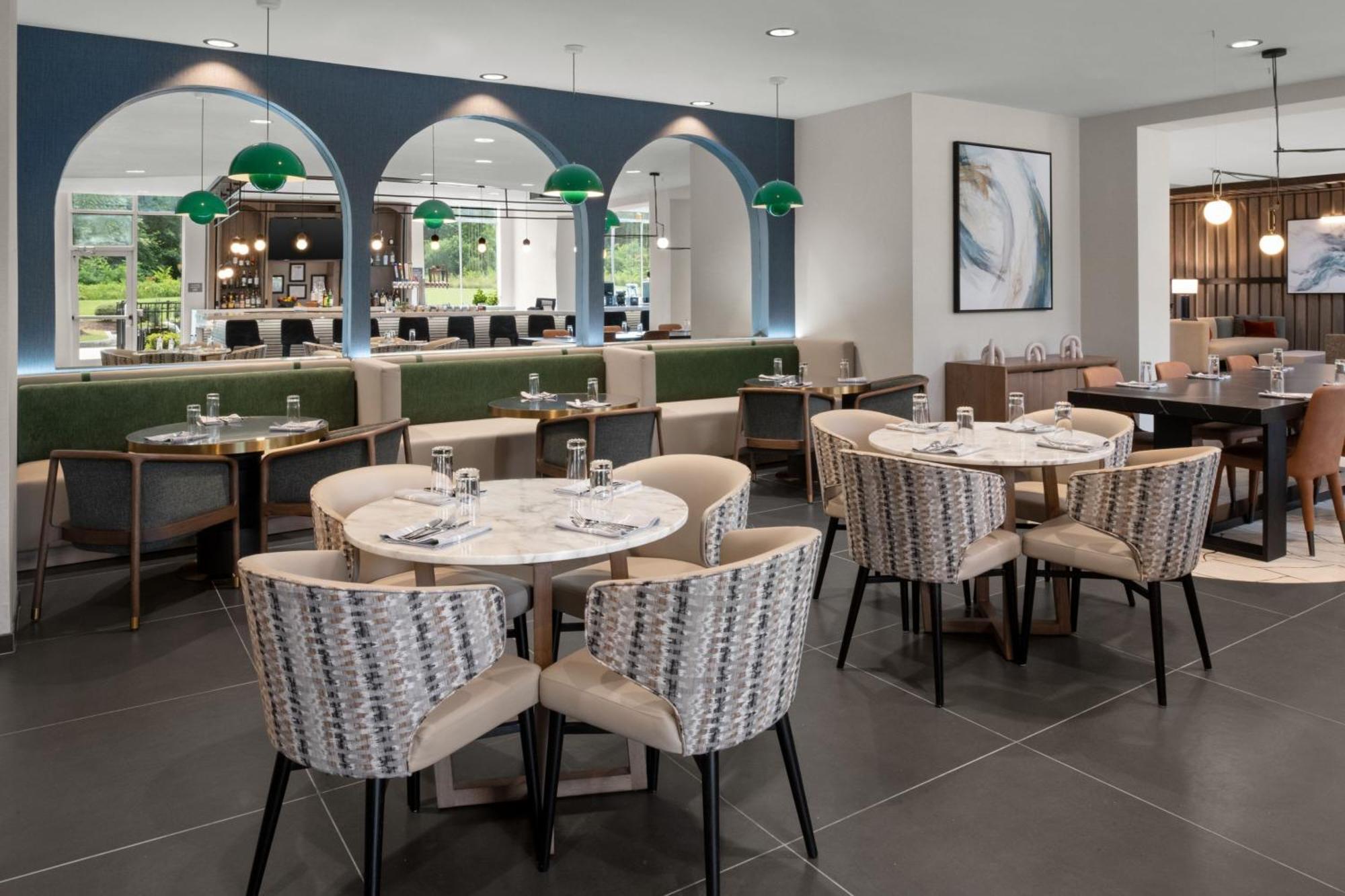 Delta Hotels By Marriott Colonial Heights Zewnętrze zdjęcie