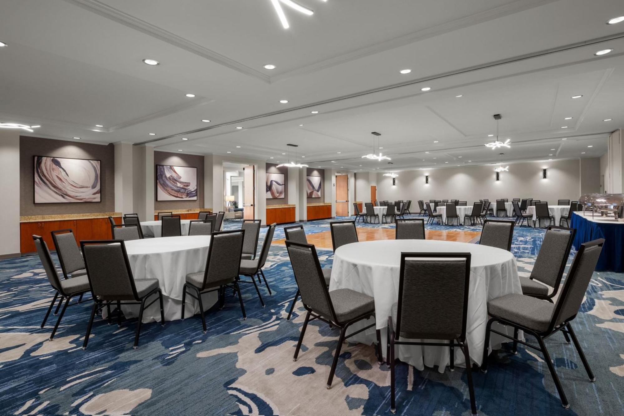 Delta Hotels By Marriott Colonial Heights Zewnętrze zdjęcie