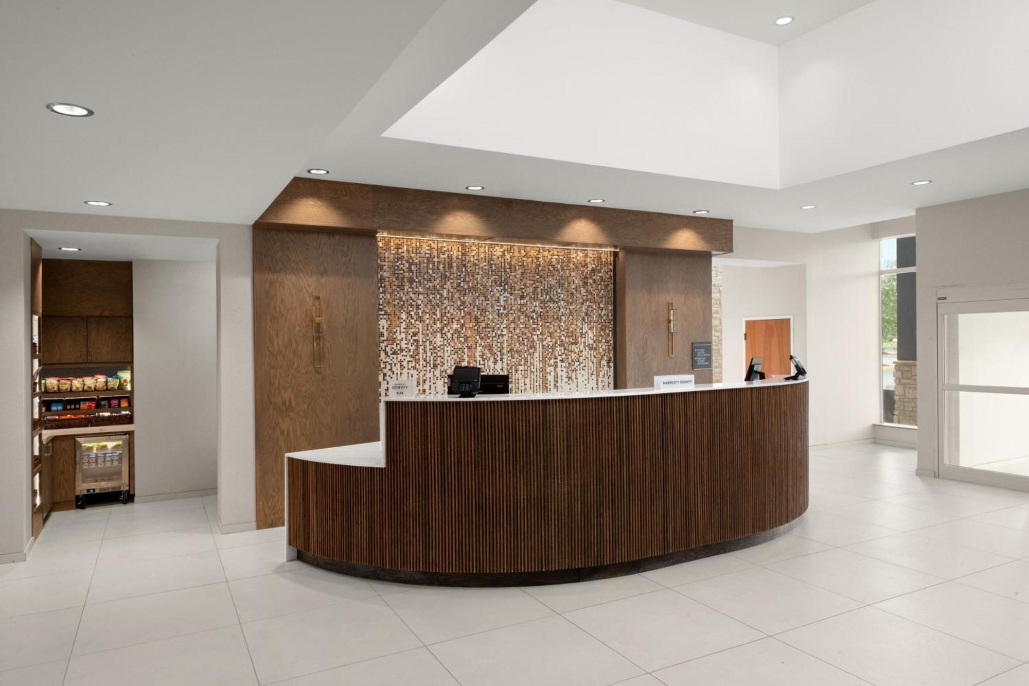 Delta Hotels By Marriott Colonial Heights Zewnętrze zdjęcie