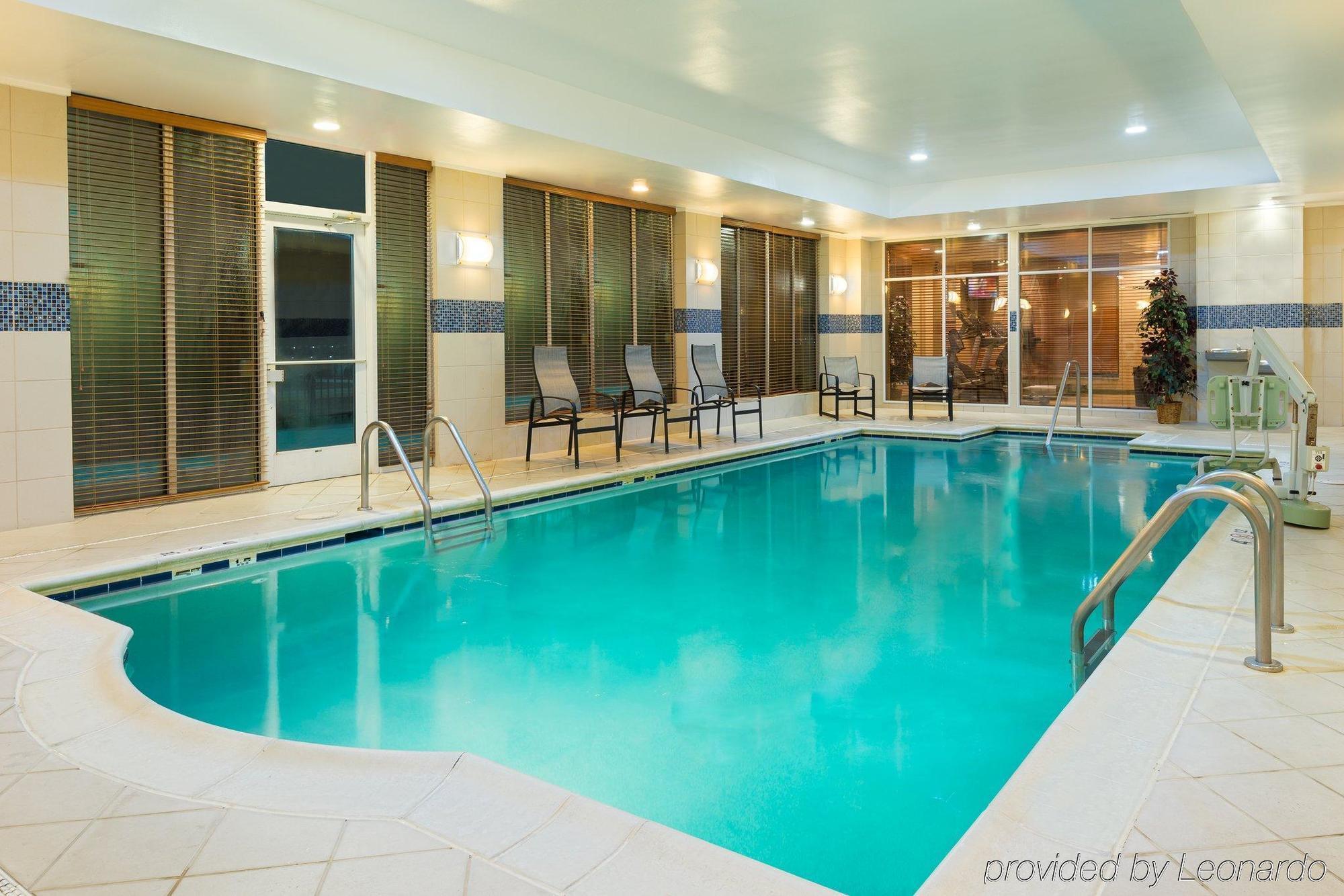 Delta Hotels By Marriott Colonial Heights Zewnętrze zdjęcie